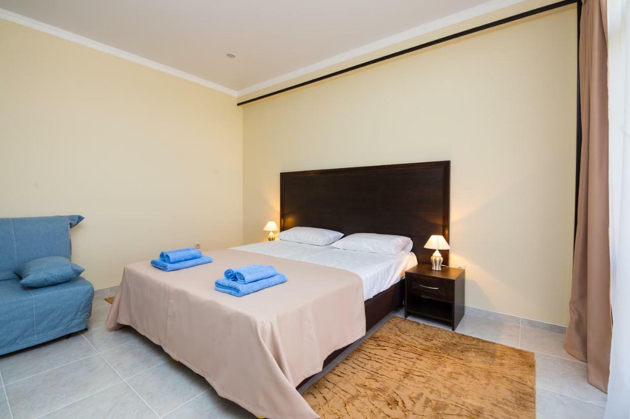 Bmg Hotel Sukhumi Eksteriør bilde